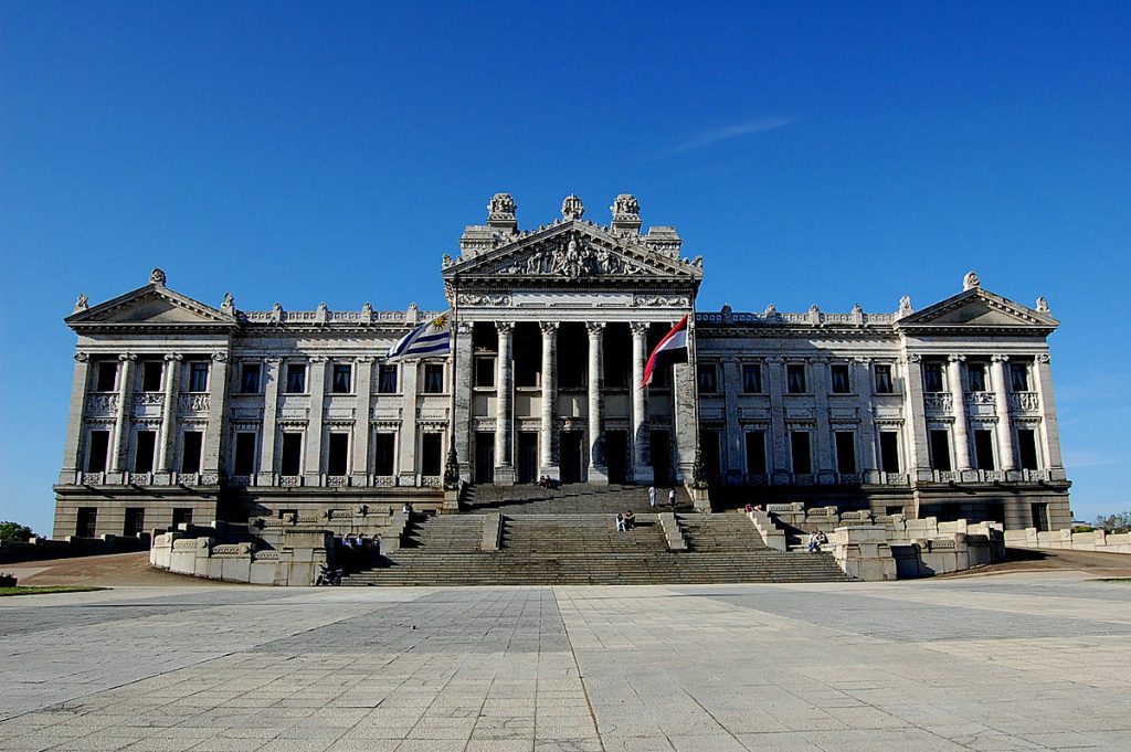 Palacio Legislativo. Conozca Uruguay 
