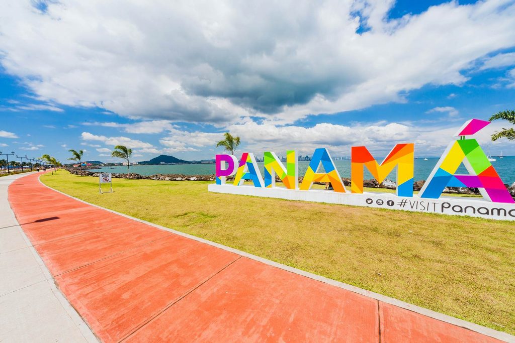 Descubre la Calzada de Amador: Un tesoro en Panamá que no puedes perderte