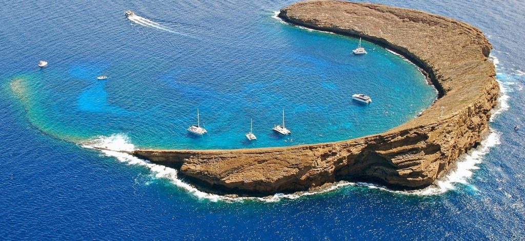 Turismo en Molokini: Un paraíso submarino en Hawái